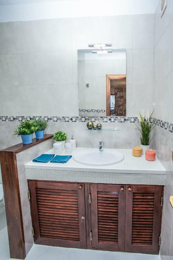 Spectacular Renovated Apartment, 5 Min To Camison Beach, With Aircon Arona  Luaran gambar